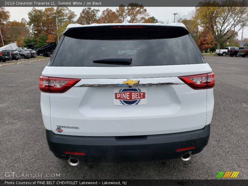 Summit White / Jet Black 2019 Chevrolet Traverse LS
