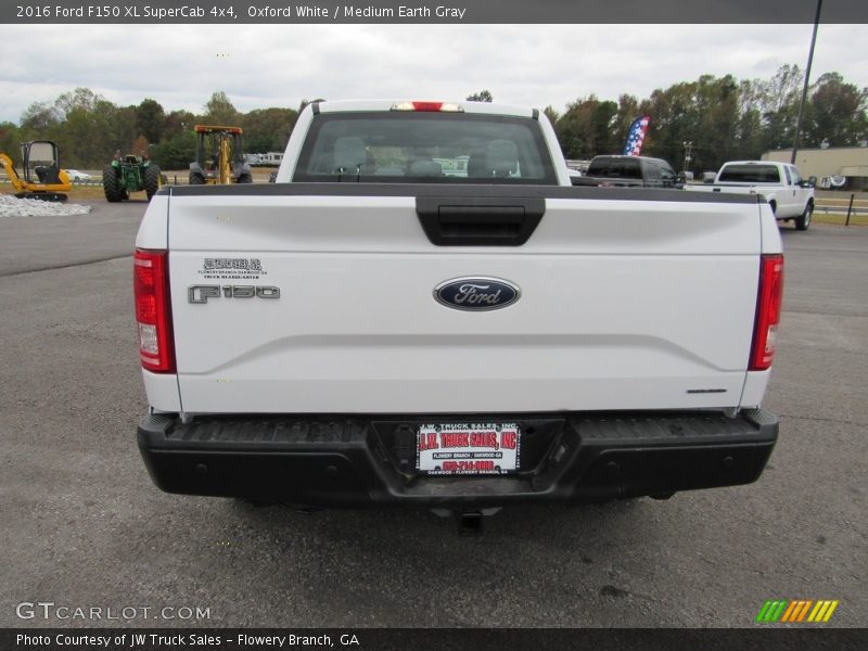 Oxford White / Medium Earth Gray 2016 Ford F150 XL SuperCab 4x4