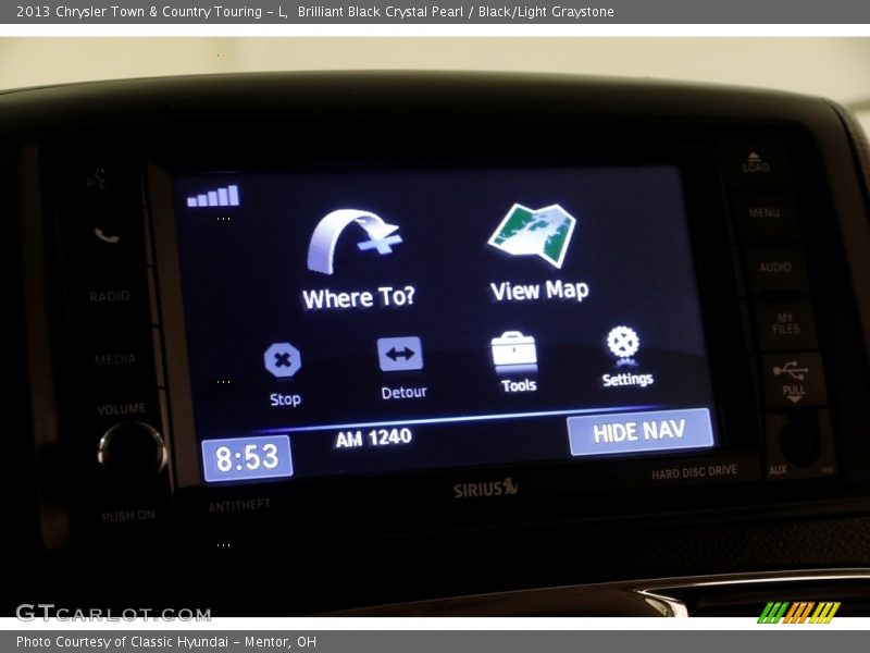 Brilliant Black Crystal Pearl / Black/Light Graystone 2013 Chrysler Town & Country Touring - L