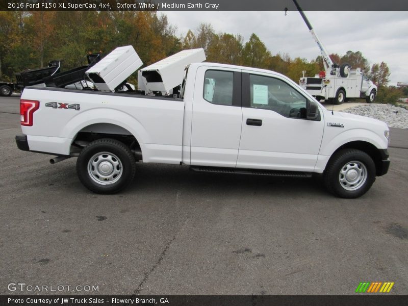 Oxford White / Medium Earth Gray 2016 Ford F150 XL SuperCab 4x4