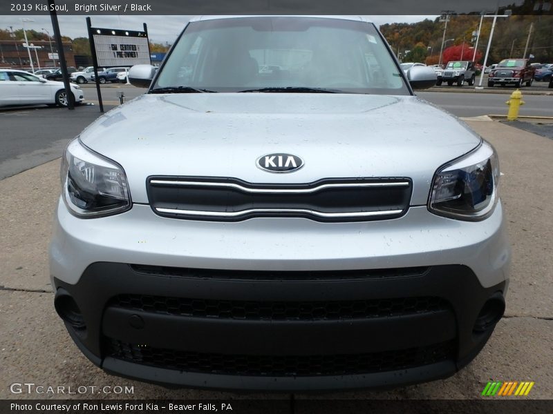 Bright Silver / Black 2019 Kia Soul