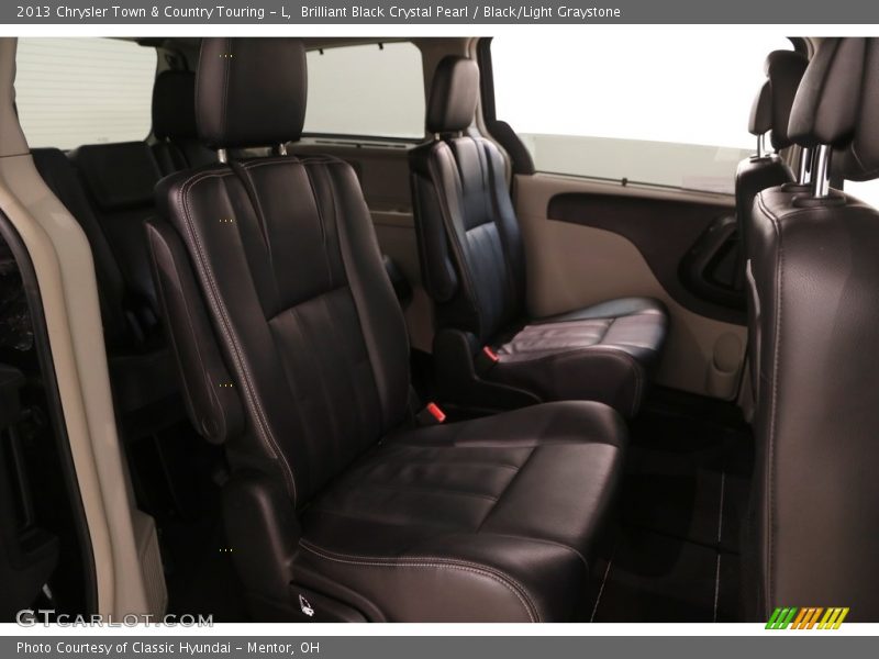Brilliant Black Crystal Pearl / Black/Light Graystone 2013 Chrysler Town & Country Touring - L