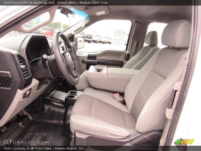 Oxford White / Medium Earth Gray 2016 Ford F150 XL SuperCab 4x4