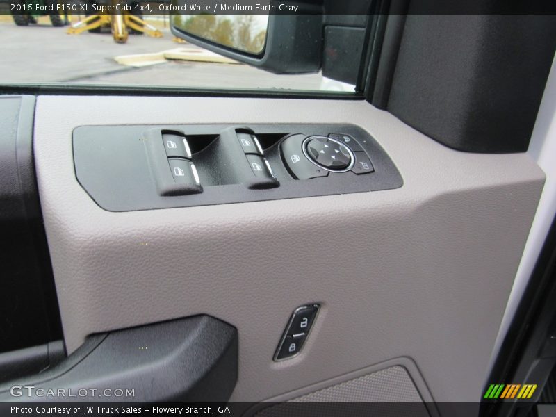 Oxford White / Medium Earth Gray 2016 Ford F150 XL SuperCab 4x4