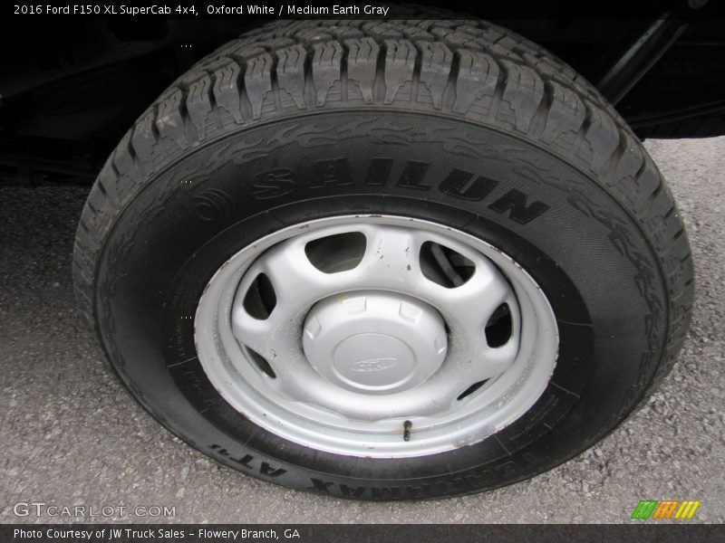 Oxford White / Medium Earth Gray 2016 Ford F150 XL SuperCab 4x4