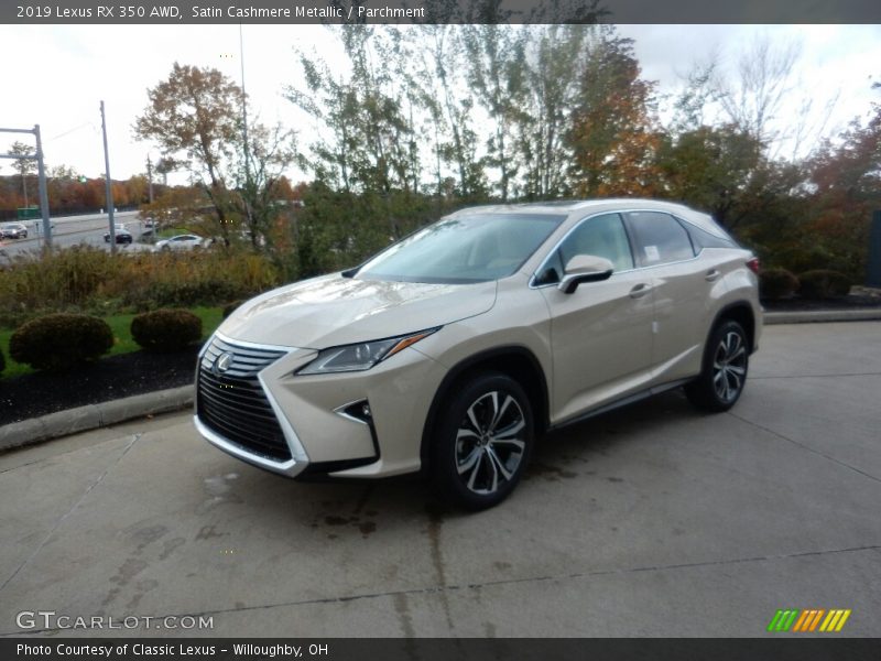 Front 3/4 View of 2019 RX 350 AWD