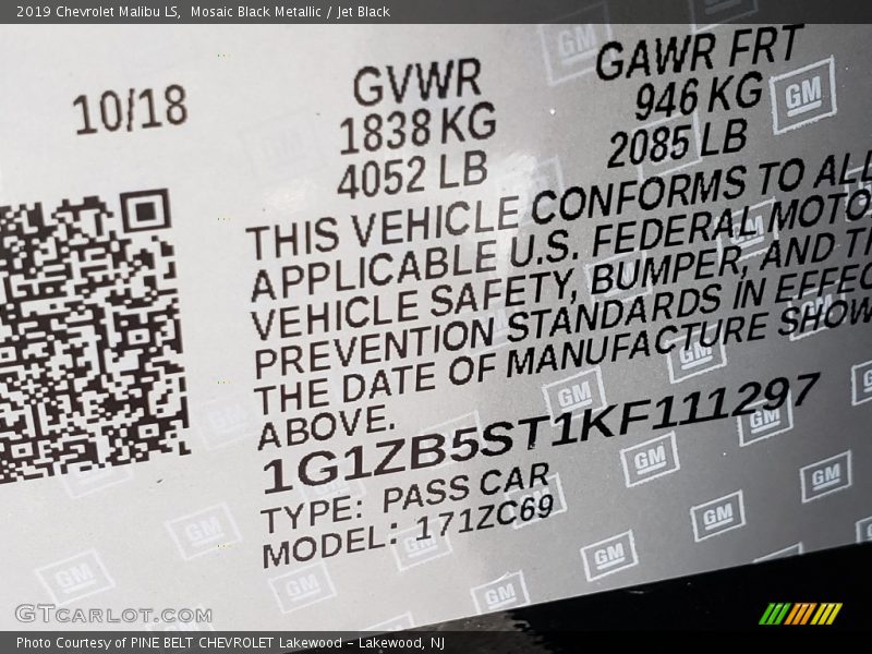 Mosaic Black Metallic / Jet Black 2019 Chevrolet Malibu LS