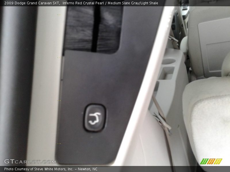 Inferno Red Crystal Pearl / Medium Slate Gray/Light Shale 2009 Dodge Grand Caravan SXT