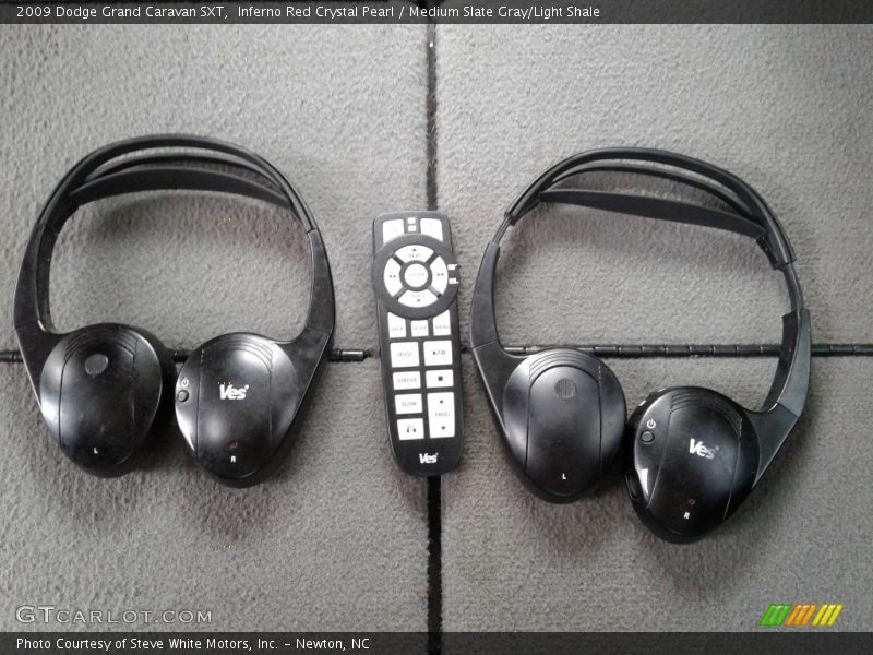 Inferno Red Crystal Pearl / Medium Slate Gray/Light Shale 2009 Dodge Grand Caravan SXT