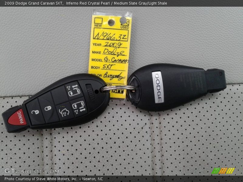 Inferno Red Crystal Pearl / Medium Slate Gray/Light Shale 2009 Dodge Grand Caravan SXT