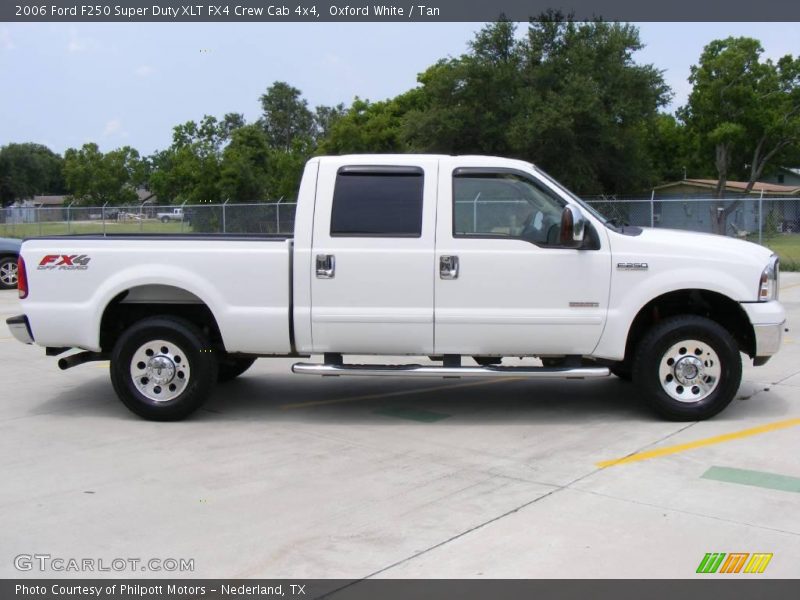 Oxford White / Tan 2006 Ford F250 Super Duty XLT FX4 Crew Cab 4x4
