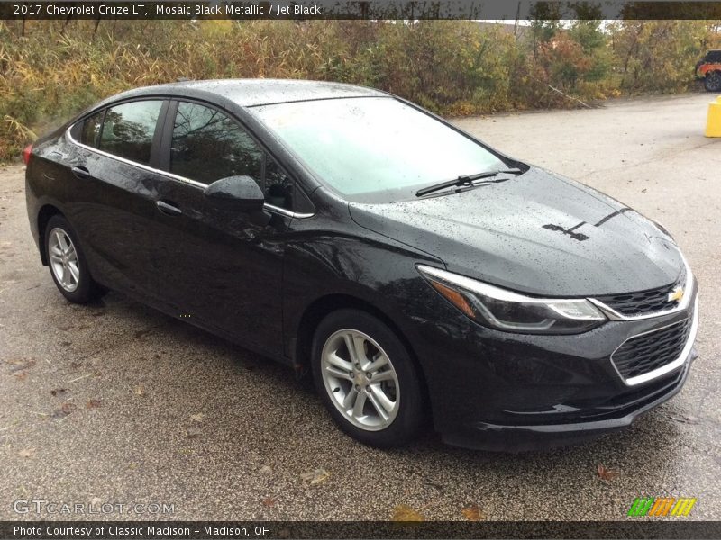 Mosaic Black Metallic / Jet Black 2017 Chevrolet Cruze LT