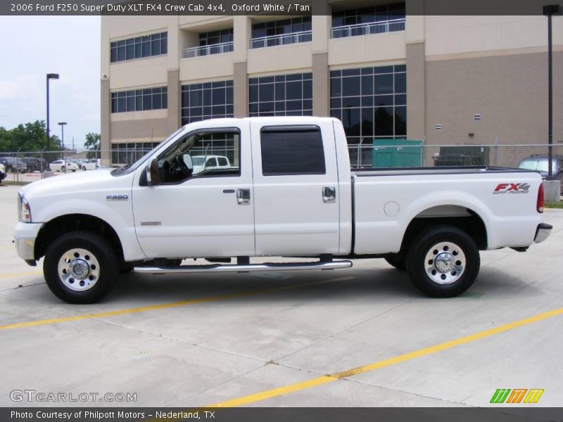 Oxford White / Tan 2006 Ford F250 Super Duty XLT FX4 Crew Cab 4x4