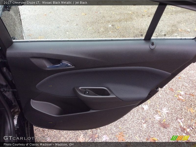 Mosaic Black Metallic / Jet Black 2017 Chevrolet Cruze LT
