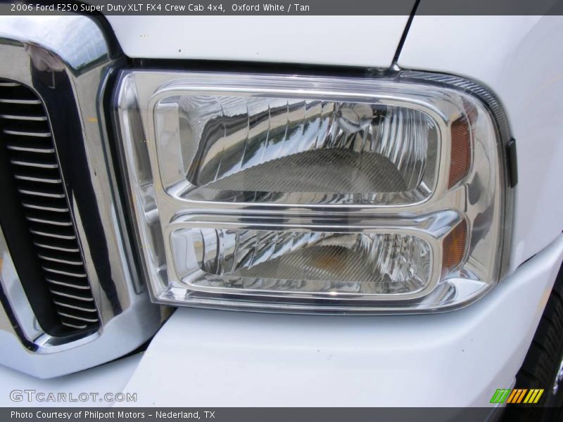 Oxford White / Tan 2006 Ford F250 Super Duty XLT FX4 Crew Cab 4x4