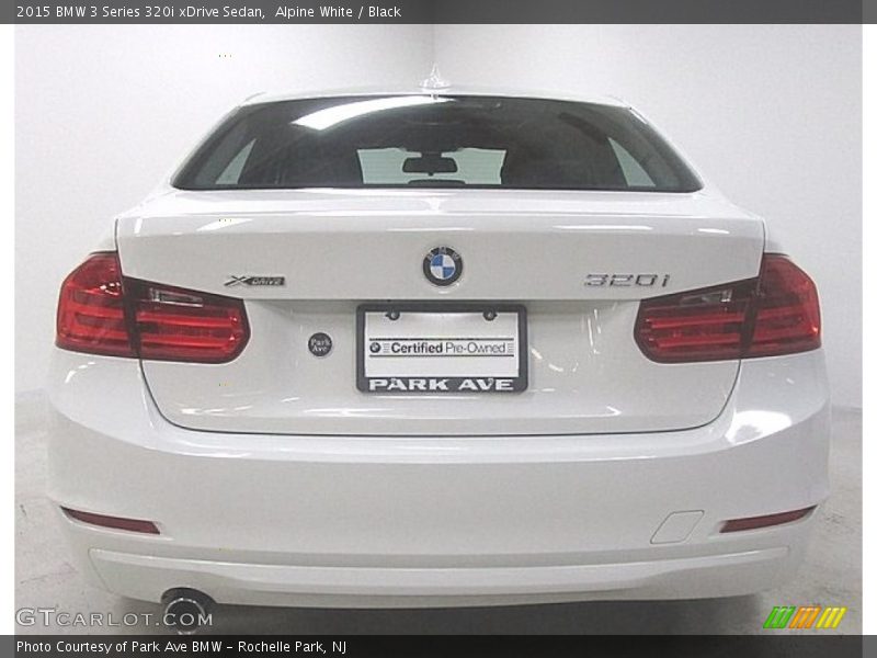 Alpine White / Black 2015 BMW 3 Series 320i xDrive Sedan