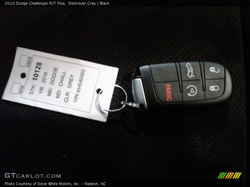 Destroyer Gray / Black 2019 Dodge Challenger R/T Plus