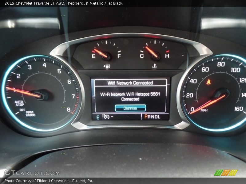 Pepperdust Metallic / Jet Black 2019 Chevrolet Traverse LT AWD