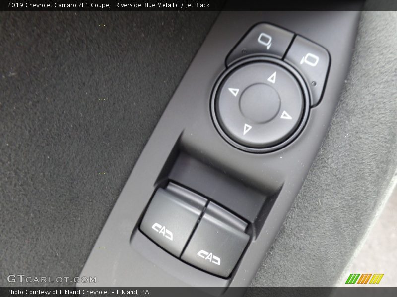 Controls of 2019 Camaro ZL1 Coupe