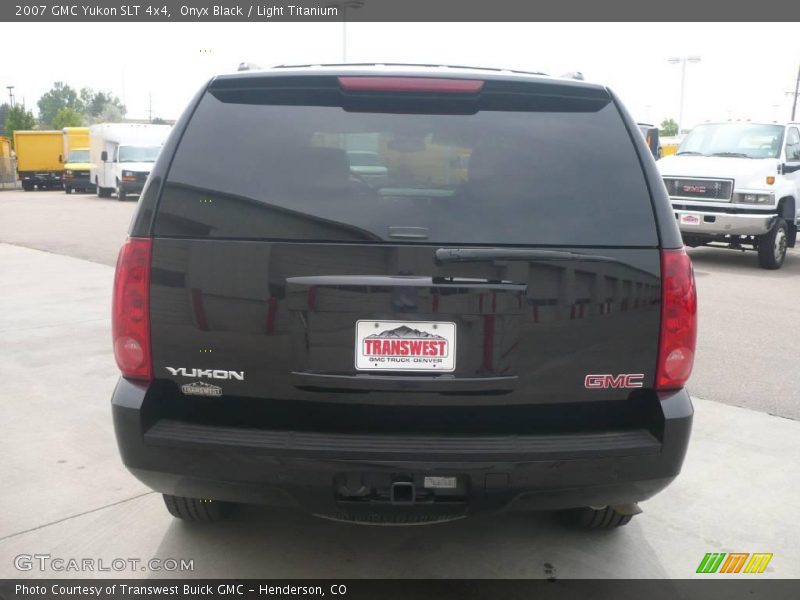 Onyx Black / Light Titanium 2007 GMC Yukon SLT 4x4