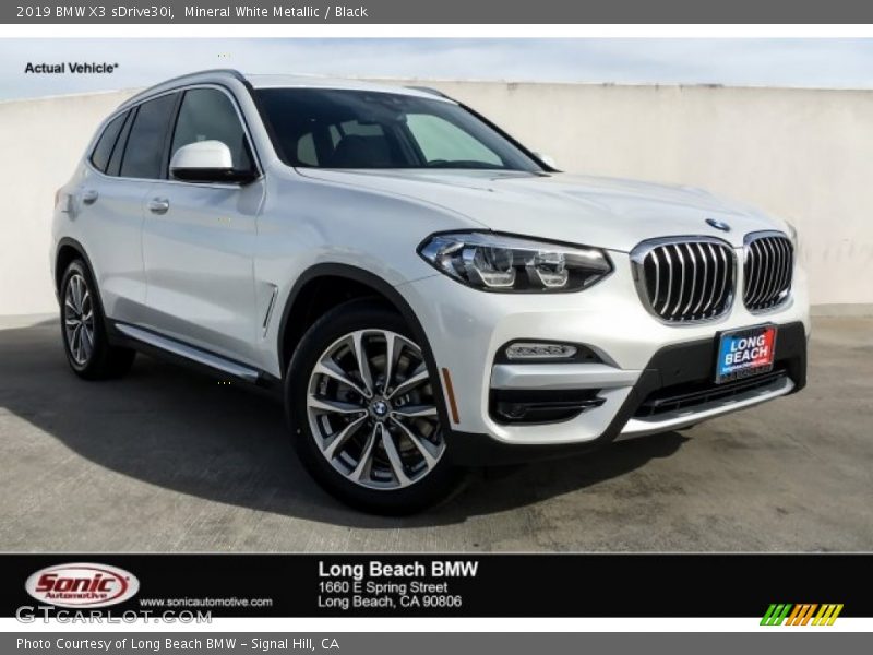 Mineral White Metallic / Black 2019 BMW X3 sDrive30i