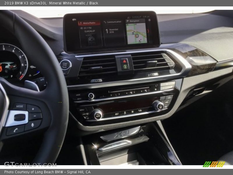Mineral White Metallic / Black 2019 BMW X3 sDrive30i