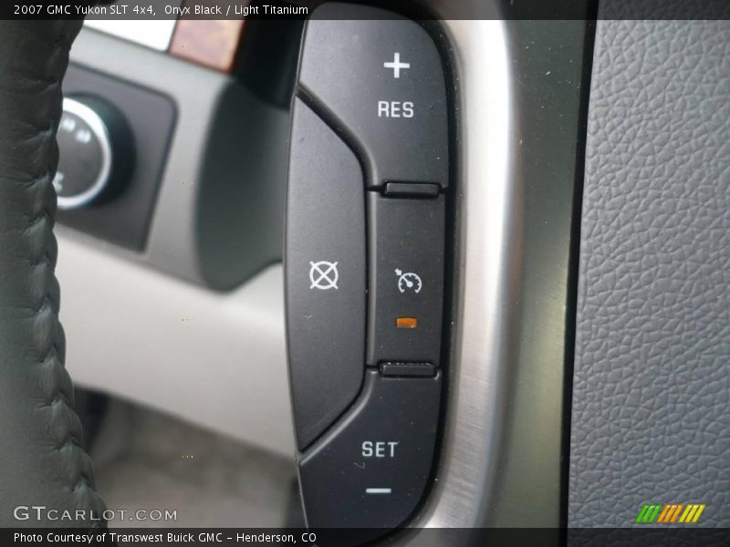 Onyx Black / Light Titanium 2007 GMC Yukon SLT 4x4
