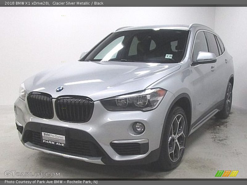 Glacier Silver Metallic / Black 2018 BMW X1 xDrive28i