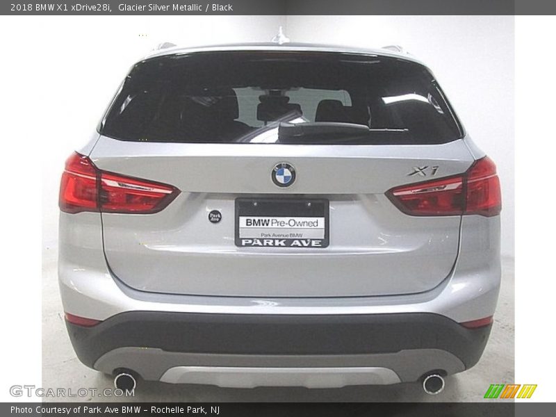 Glacier Silver Metallic / Black 2018 BMW X1 xDrive28i