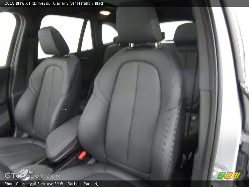 Glacier Silver Metallic / Black 2018 BMW X1 xDrive28i