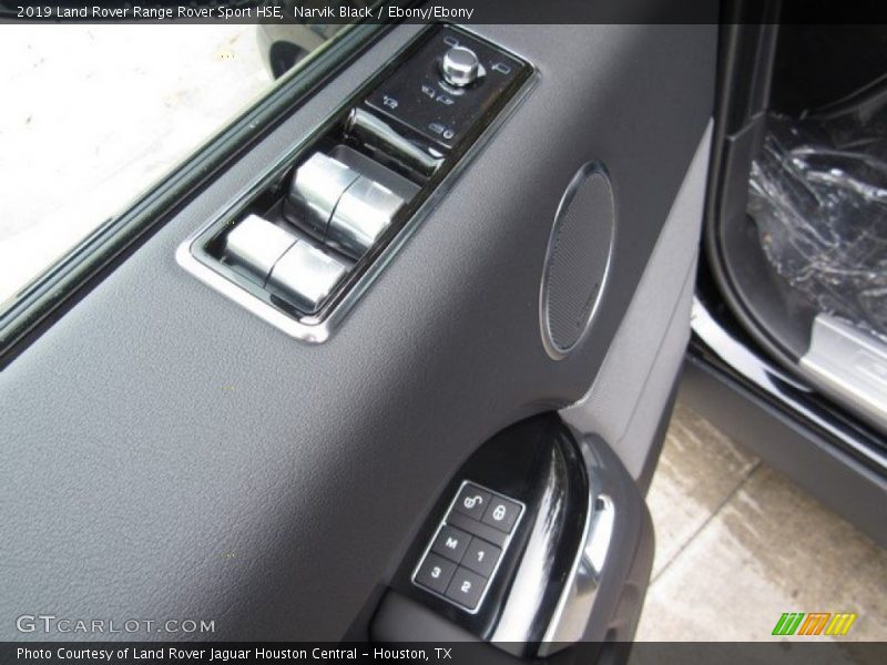 Controls of 2019 Range Rover Sport HSE