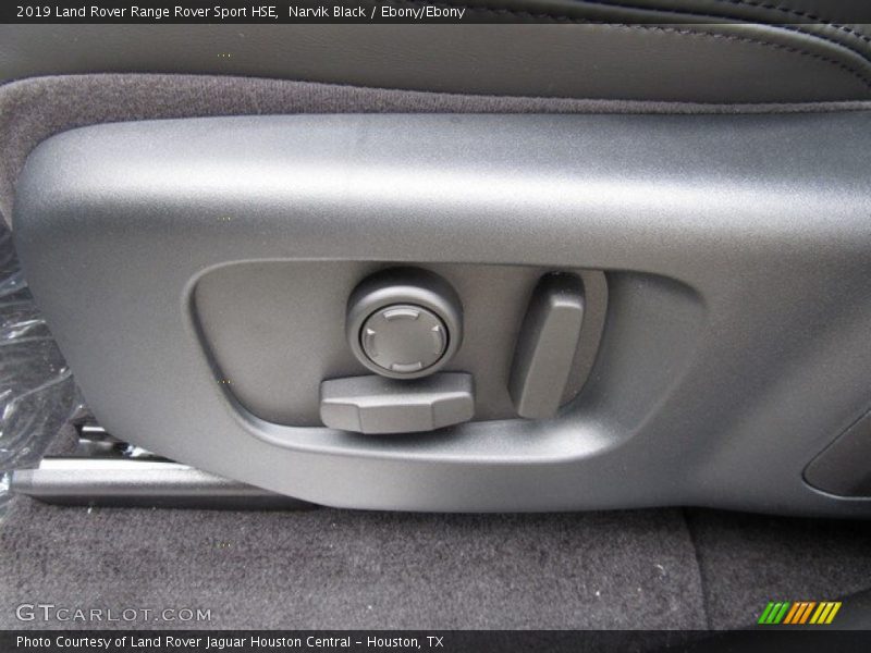 Controls of 2019 Range Rover Sport HSE