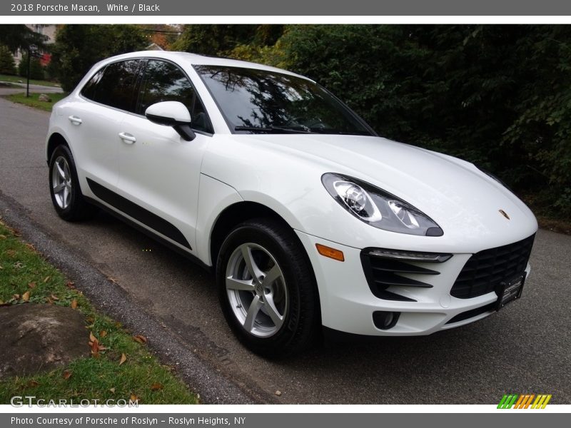 White / Black 2018 Porsche Macan