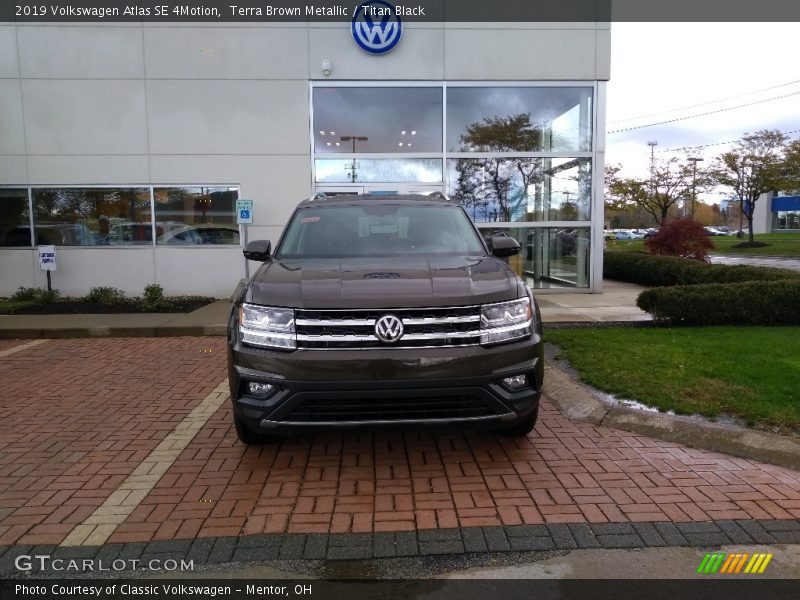 Terra Brown Metallic / Titan Black 2019 Volkswagen Atlas SE 4Motion