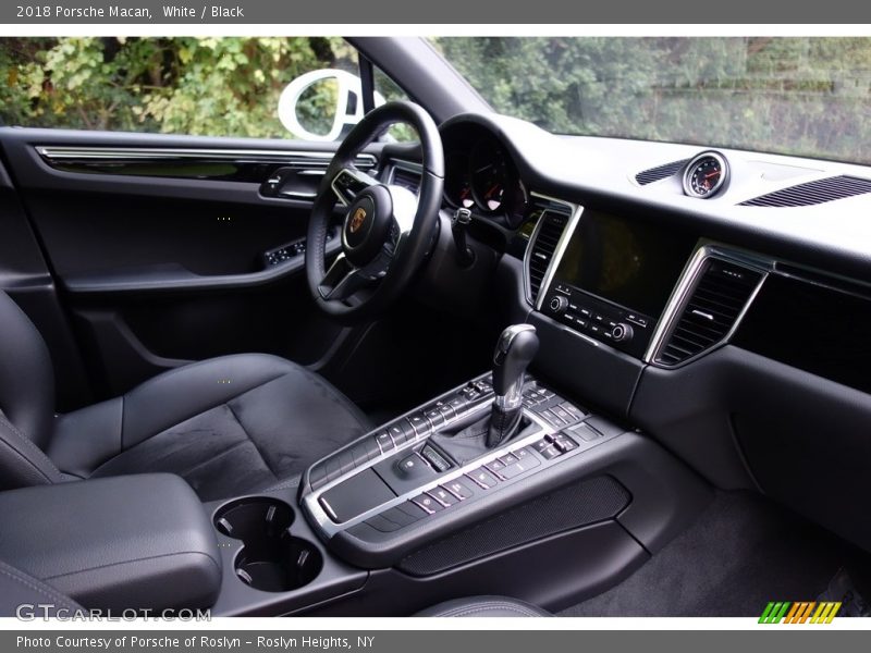 White / Black 2018 Porsche Macan