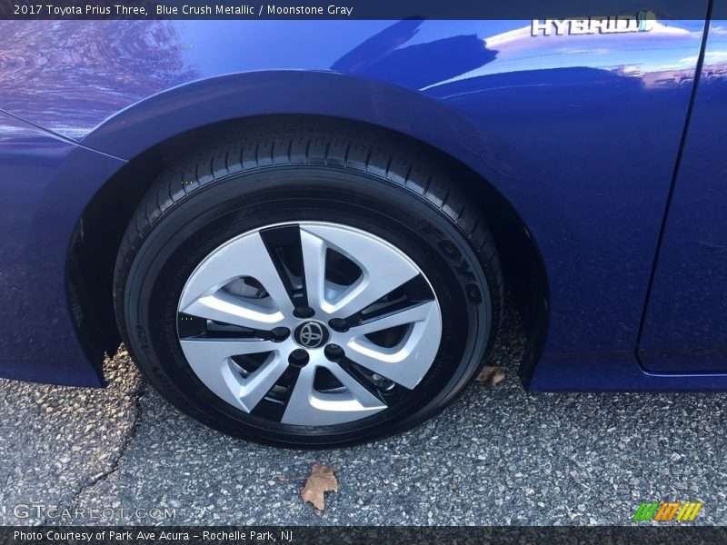 Blue Crush Metallic / Moonstone Gray 2017 Toyota Prius Three