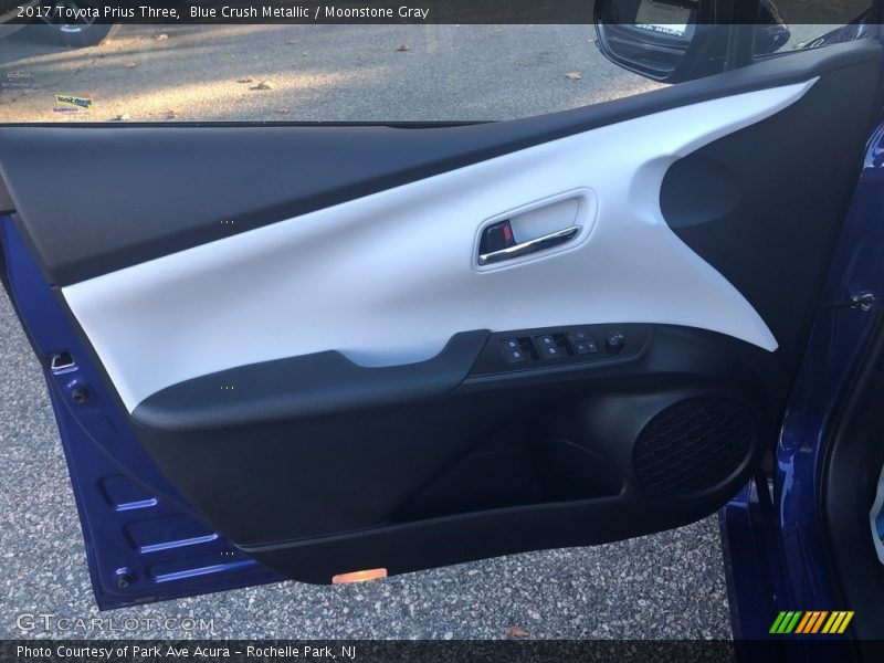 Blue Crush Metallic / Moonstone Gray 2017 Toyota Prius Three