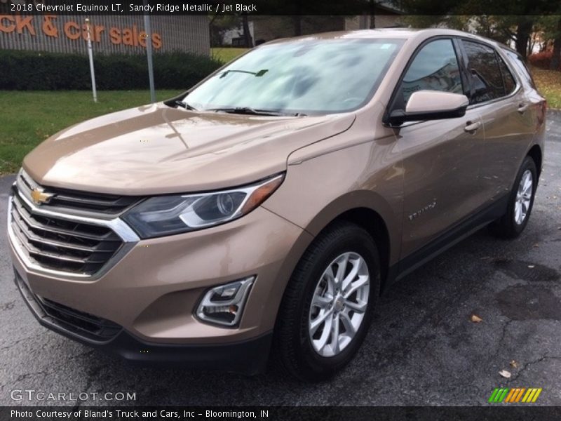 Sandy Ridge Metallic / Jet Black 2018 Chevrolet Equinox LT
