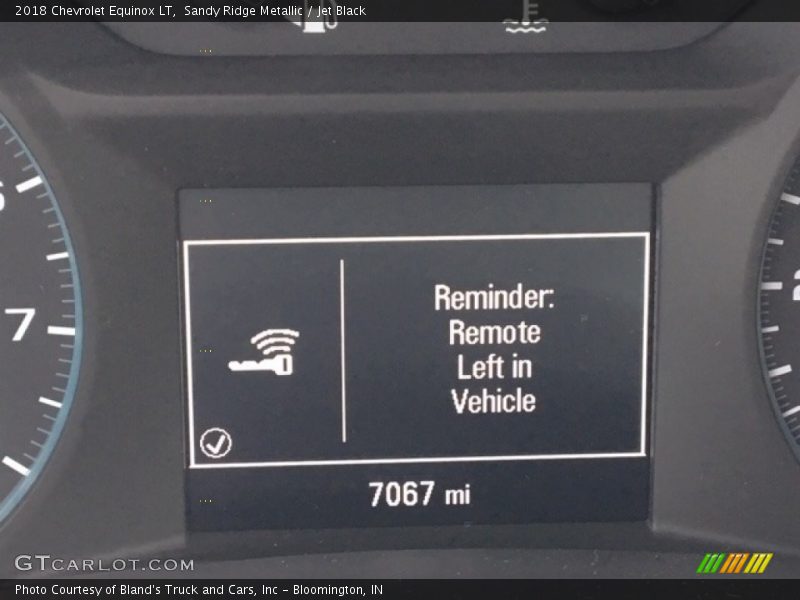 Sandy Ridge Metallic / Jet Black 2018 Chevrolet Equinox LT