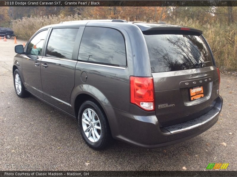 Granite Pearl / Black 2018 Dodge Grand Caravan SXT