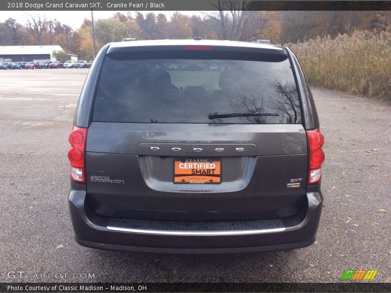 Granite Pearl / Black 2018 Dodge Grand Caravan SXT