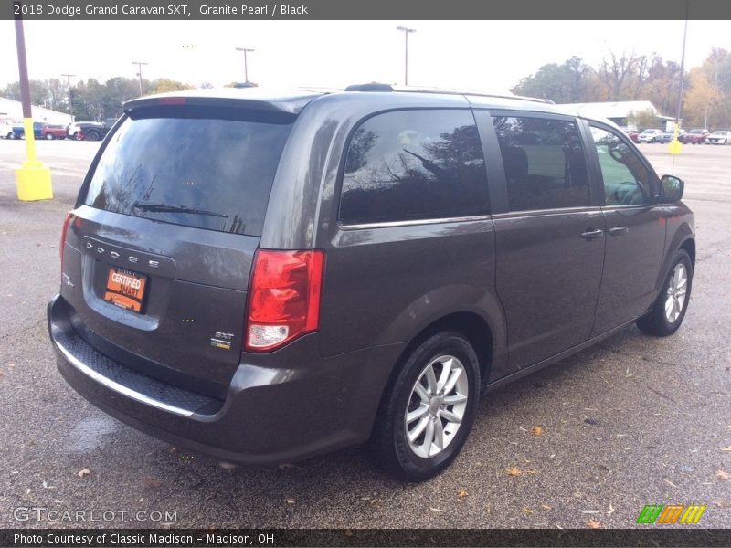 Granite Pearl / Black 2018 Dodge Grand Caravan SXT