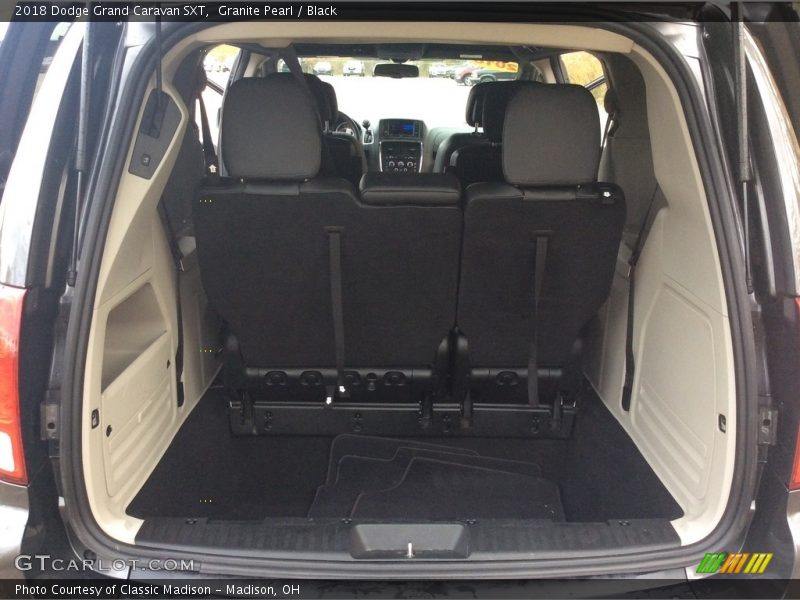 Granite Pearl / Black 2018 Dodge Grand Caravan SXT