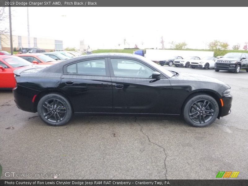 Pitch Black / Black 2019 Dodge Charger SXT AWD