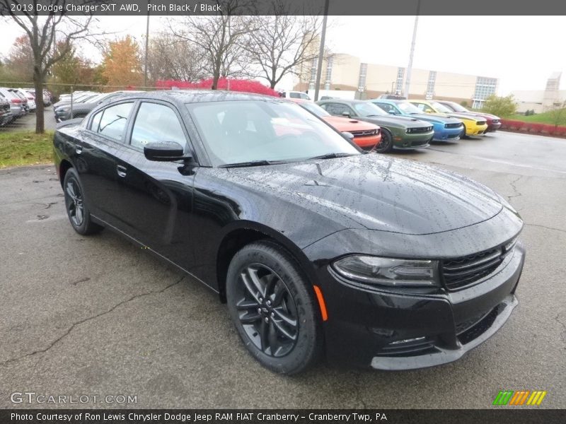 Pitch Black / Black 2019 Dodge Charger SXT AWD