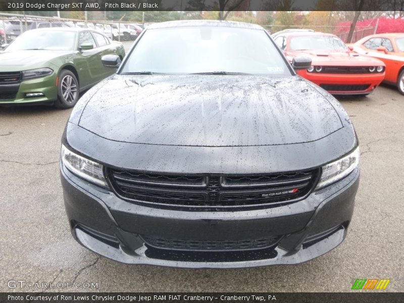 Pitch Black / Black 2019 Dodge Charger SXT AWD