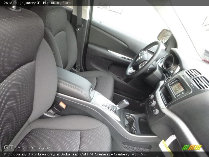 Pitch Black / Black 2018 Dodge Journey SE