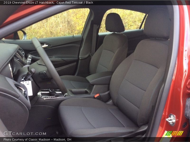 Cajun Red Tintcoat / Black 2019 Chevrolet Cruze LT Hatchback