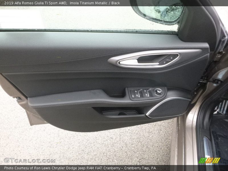 Imola Titanium Metallic / Black 2019 Alfa Romeo Giulia Ti Sport AWD