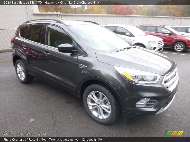 Front 3/4 View of 2019 Escape SEL 4WD